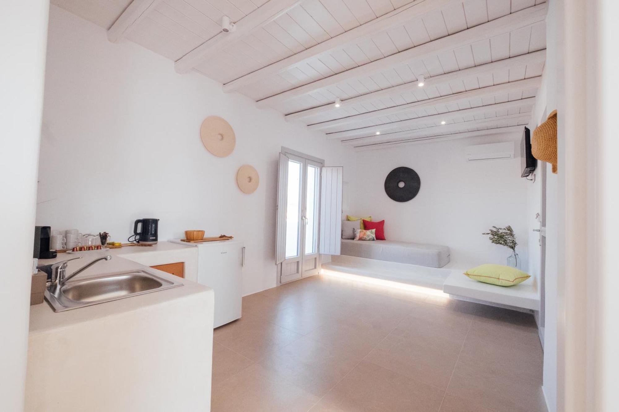 Xerolithos Natural Living *