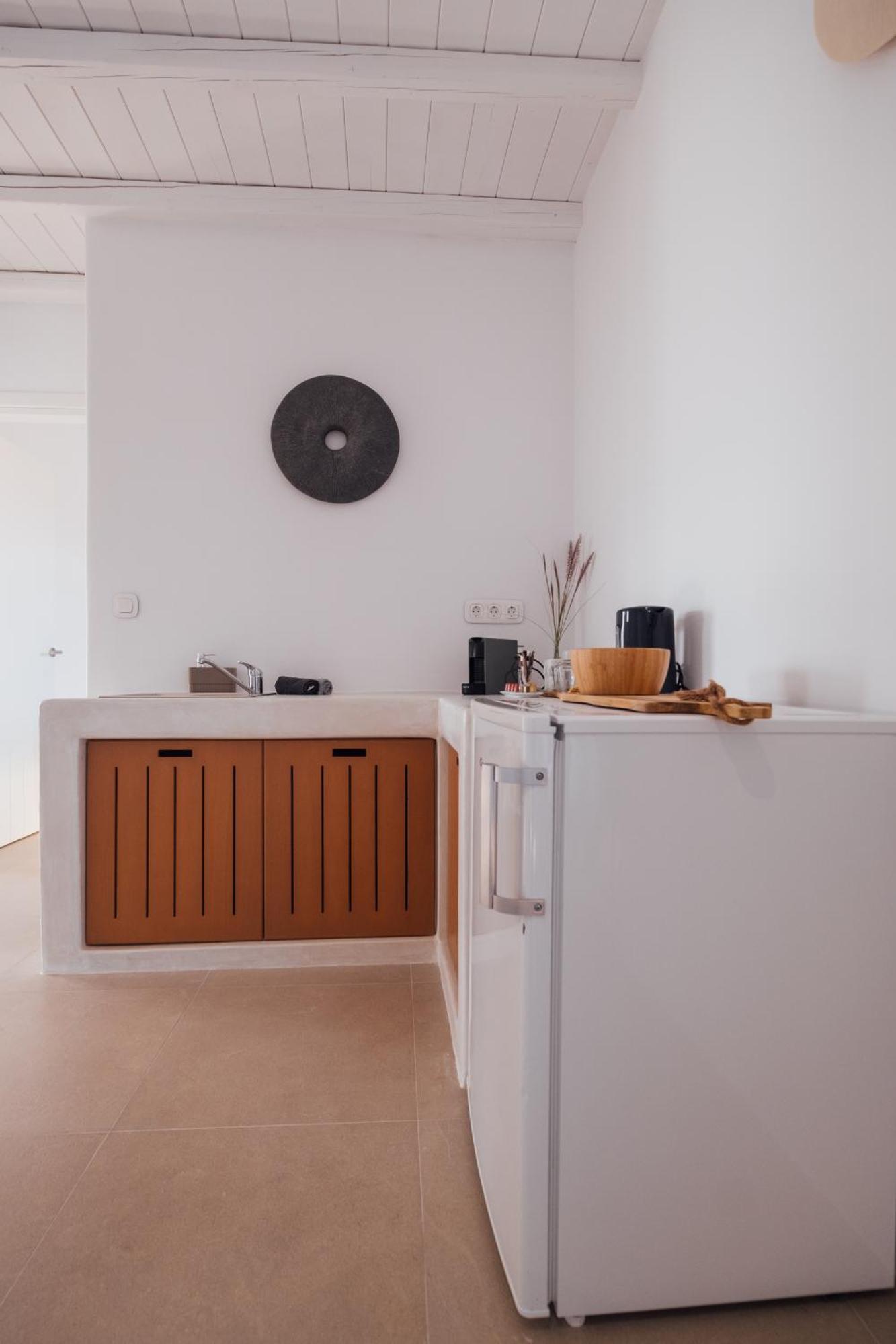 Lodge Xerolithos Natural Living Kato Sangrion