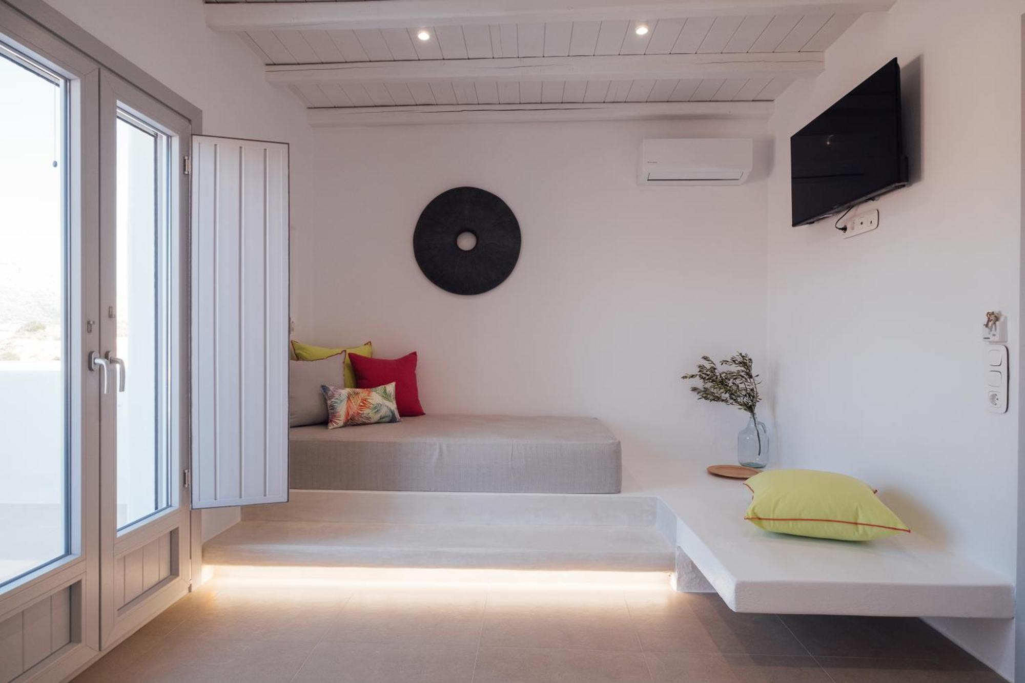 Lodge Xerolithos Natural Living *
