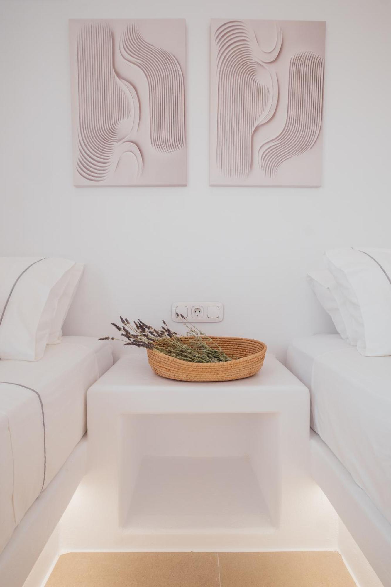 Xerolithos Natural Living